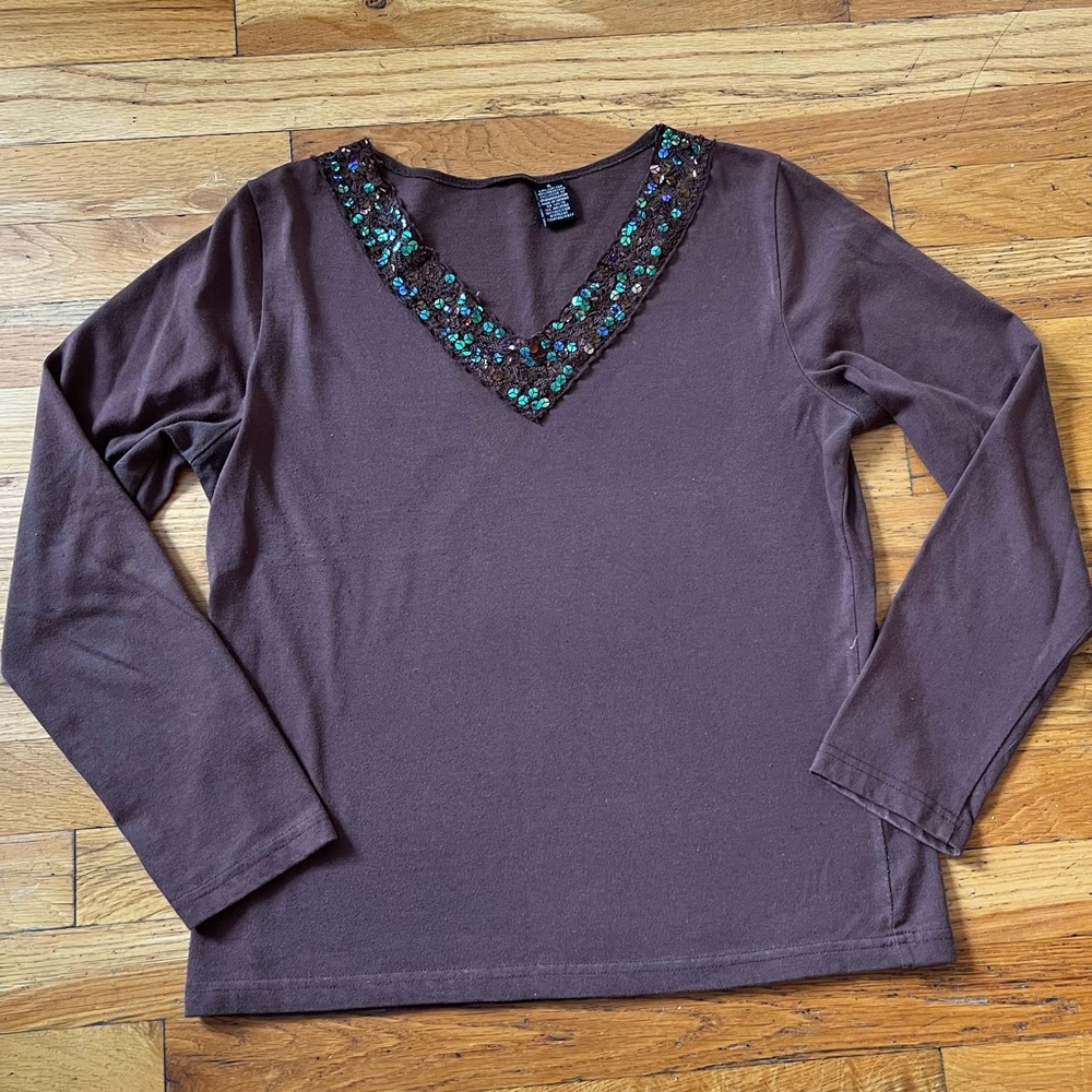 No Brand Brown vneck long sleeve top with iridescent sequin neckline sz small